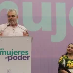 Congreso endurece castigos para robo de apoyos a adultos mayores
